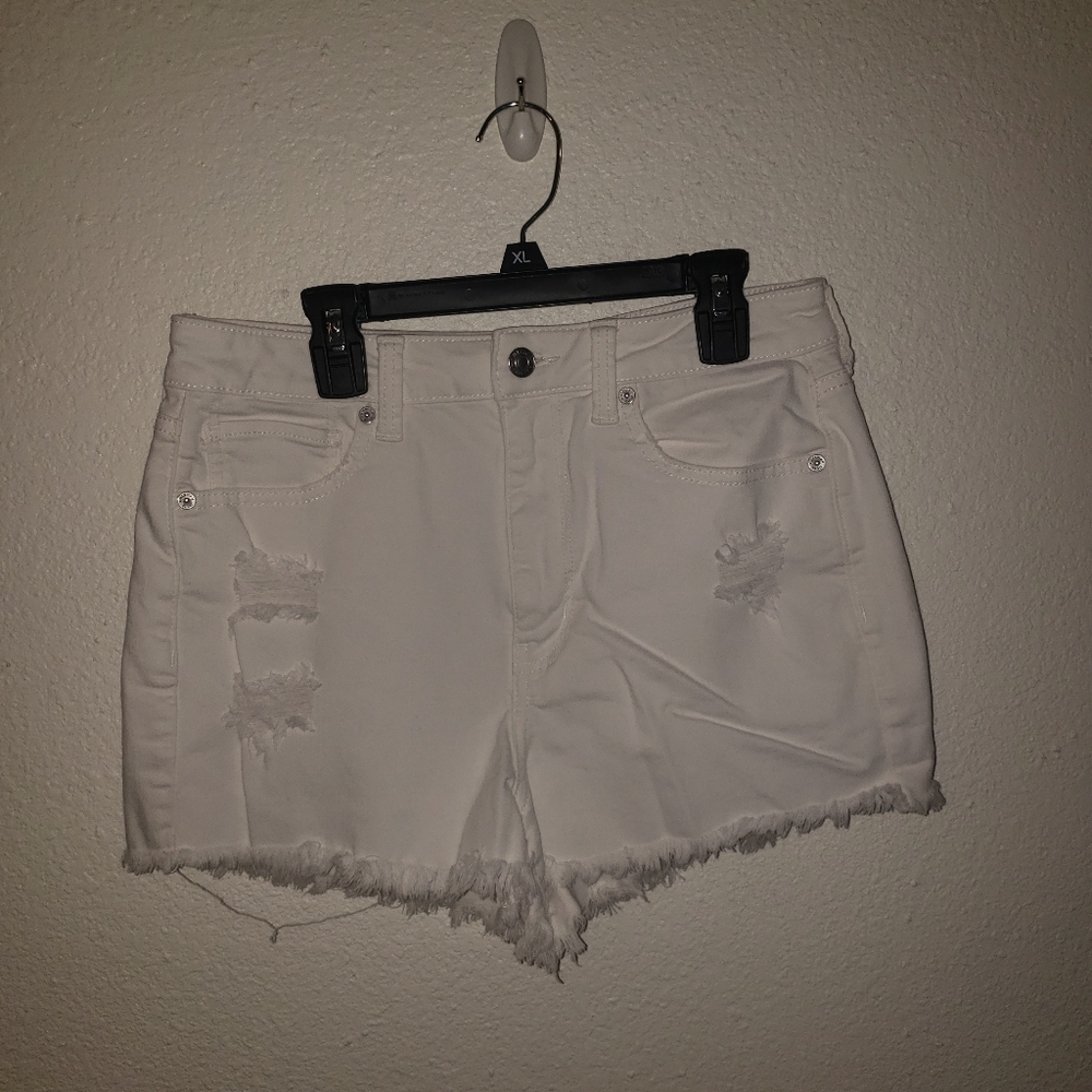 american Eagle size 6 Super Stretch Shorts